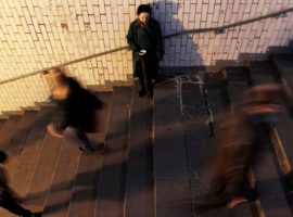 Деньги на жизнь. Как микрозаймы помогают бороться с бедностью