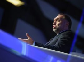 Потеря контроля: почему Дерипаска решил снизить долю в En+