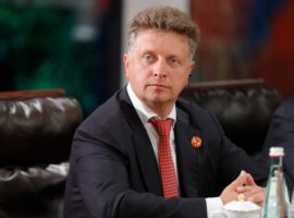 СМИ узнали о возможном переходе экс-министра Соколова в «Аэрофлот»